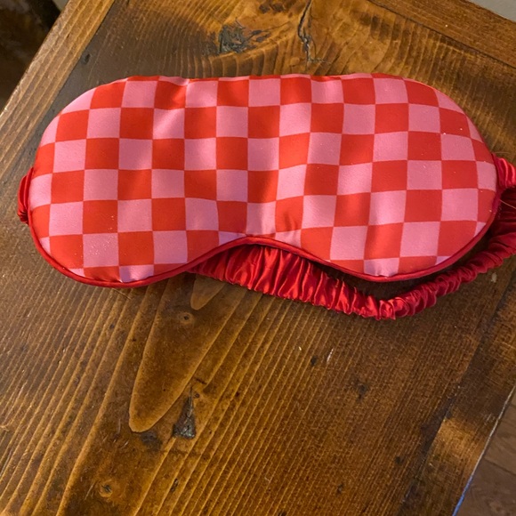 Marc Jacob’s Red Checkered Sleep Mask - Picture 1 of 2